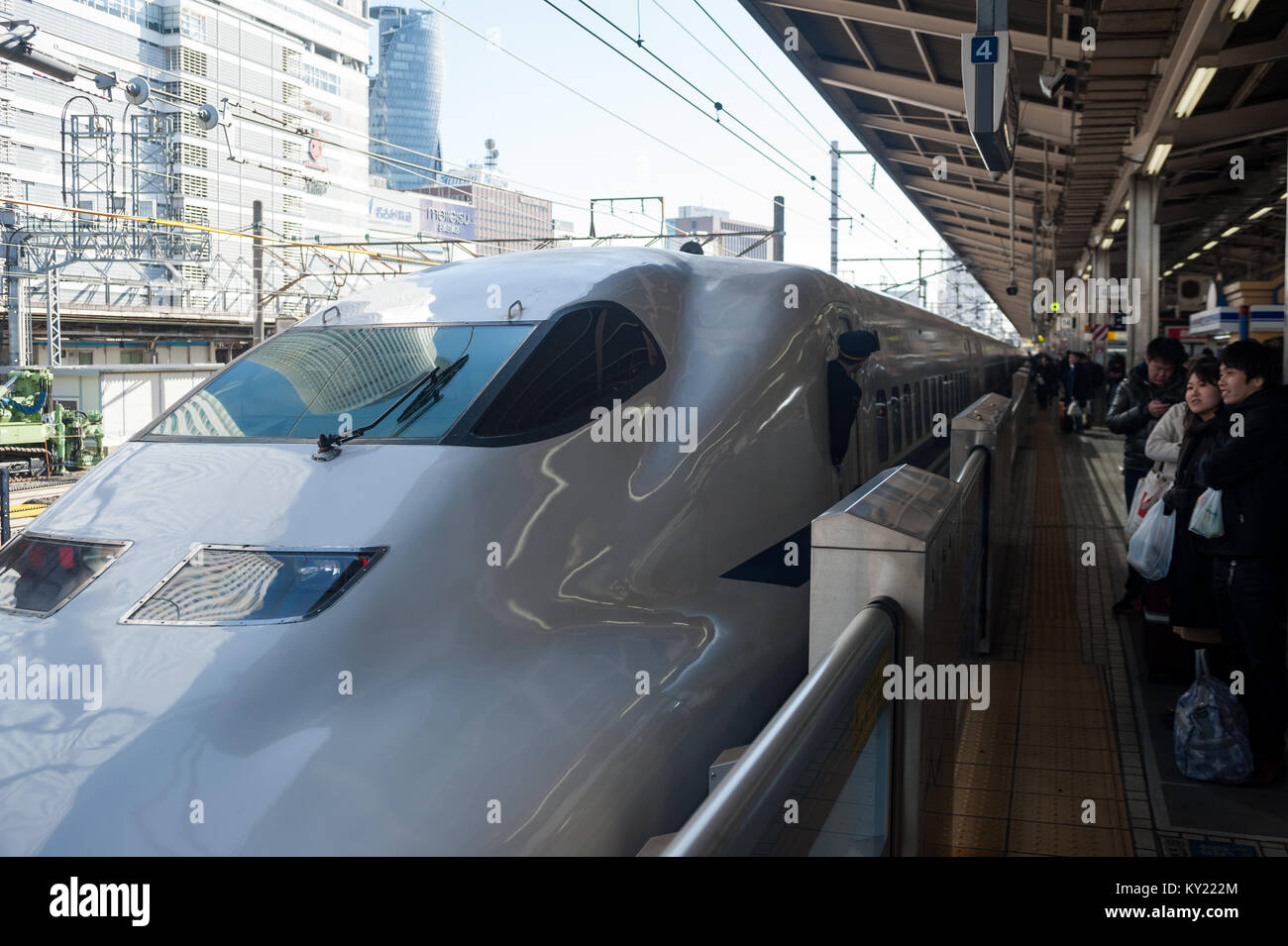 30.12.2017, Nagoya, Japan, Asien - ein Shinkansen auf zentraler Nagoya Station. Stockfoto