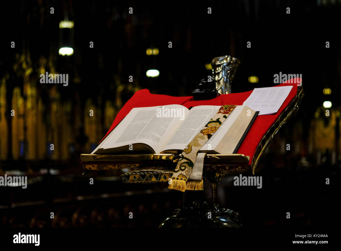 Schriften auf dem rednerpult an der York Minster Stockfoto
