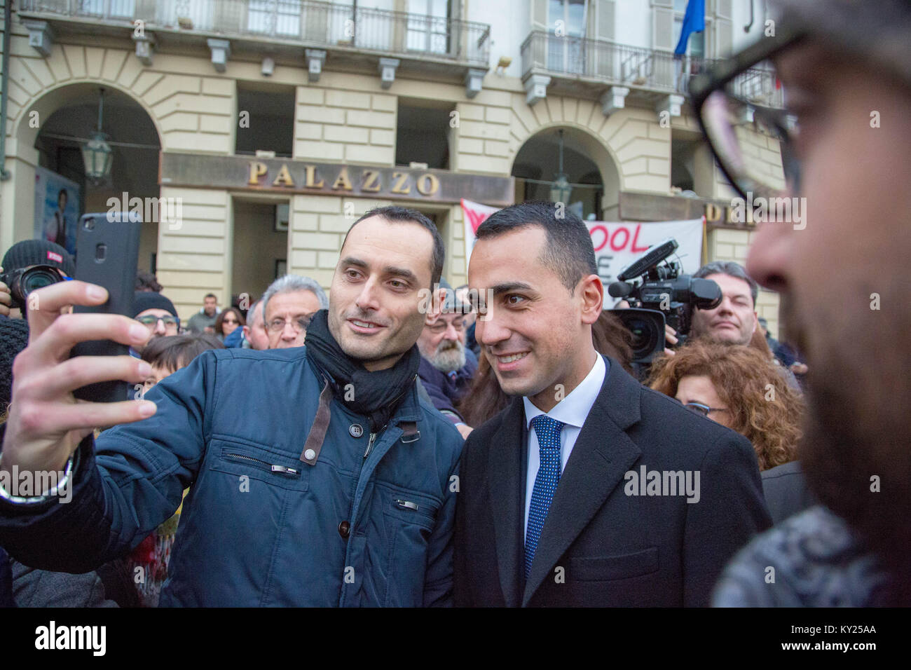 Turin, Italien. 12 Jan, 2018. Luigi Di Maio, Führer der Movimento 5 Stelle in Turin. Credit: Lorenzo Apra/Pacific Press/Alamy leben Nachrichten Stockfoto