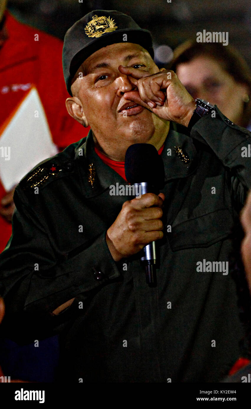 Caracas, Distrito Capital, Venezuela. 2. Sep 2011. AUGUST 02, 2011. Hugo Chavez, Präsident von Venezuela, während einer Zeremonie für die Masse der Menschen, aus dem Miraflores-Palast in Caracas. Venezuela. Foto: Juan Carlos Hernandez Credit: Juan Carlos Hernandez/ZUMA Draht/Alamy leben Nachrichten Stockfoto