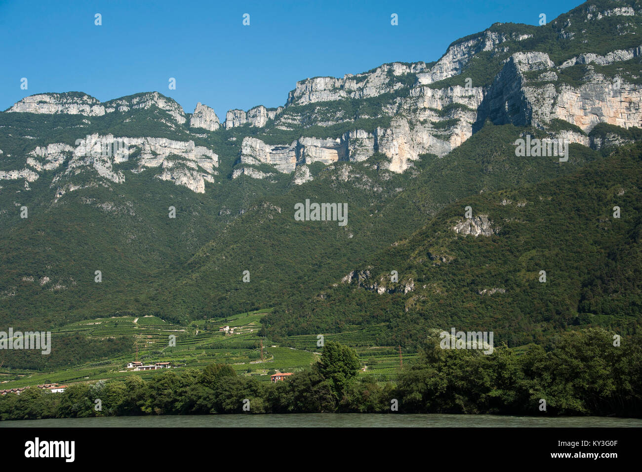 Berge in Belluno Veronese, Venetien, Italien. 8. August 2016 © wojciech Strozyk/Alamy Stock Foto Stockfoto