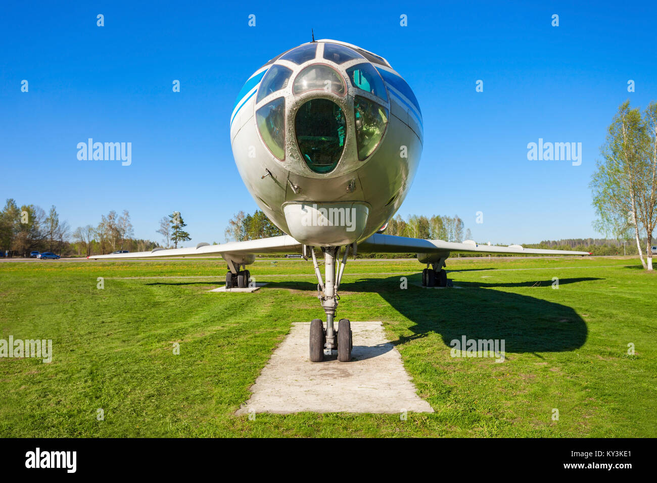 MINSK, Weißrussland - Mai 05, 2016: Tupolew Tu-134 Flugzeuge, die in der Open Air Museum der alten Zivilluftfahrt, in der Nähe von Minsk Flughafen. Die Tupolew Tu-134 ist ein Twin-e Stockfoto