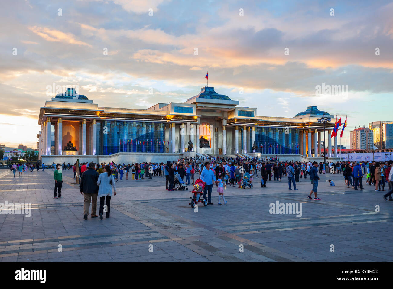 ULAANBAATAR, Mongolei - Juli 11, 2016: Feier der traditionellen Naadam Festival auf Dschingis Square (Sukhbaatar Platz) in Ulaanbaatar, Mongolei. Stockfoto