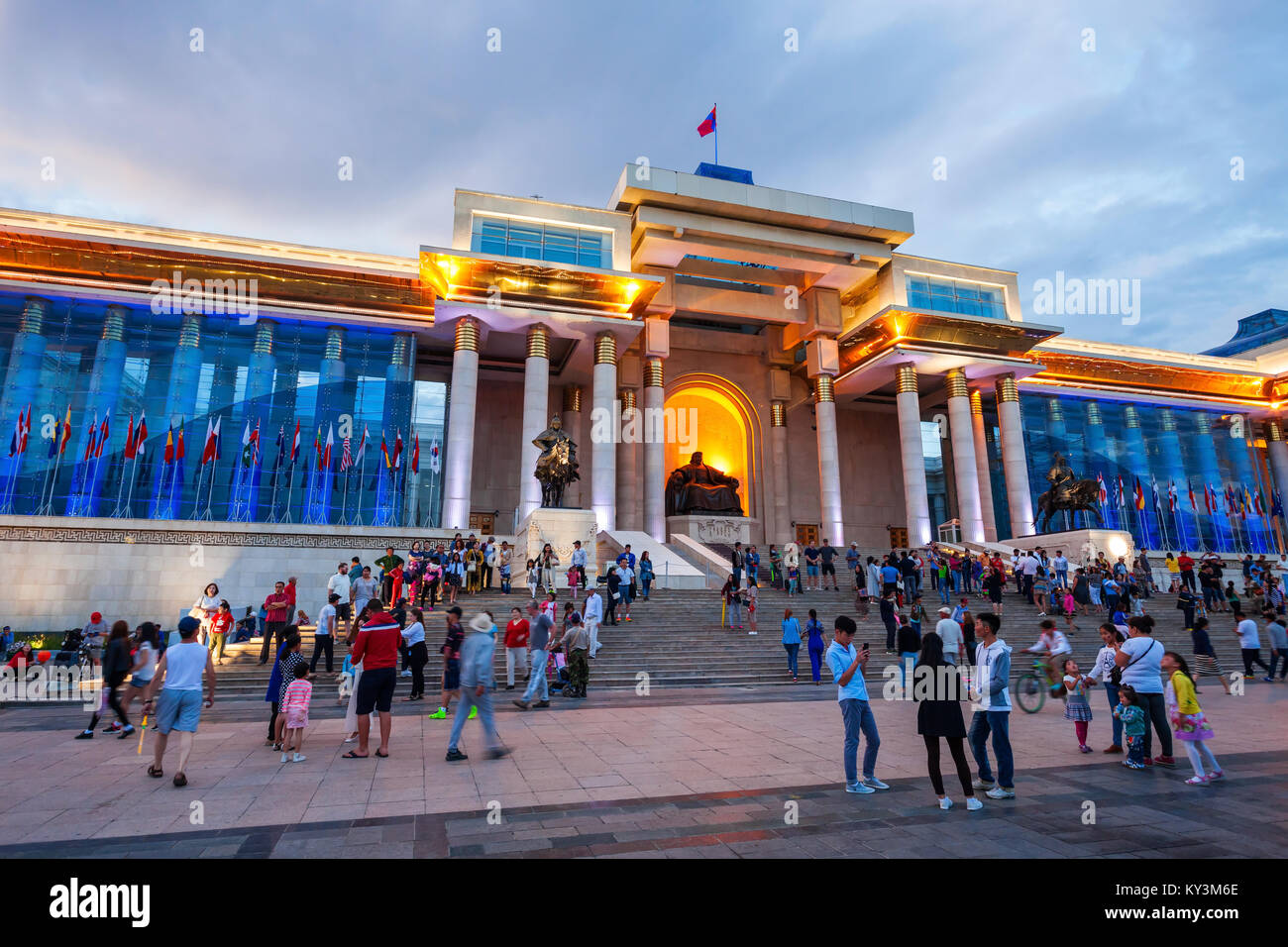 ULAANBAATAR, Mongolei - Juli 11, 2016: Feier der traditionellen Naadam Festival auf Dschingis Square (Sukhbaatar Platz) in Ulaanbaatar, Mongolei. Stockfoto