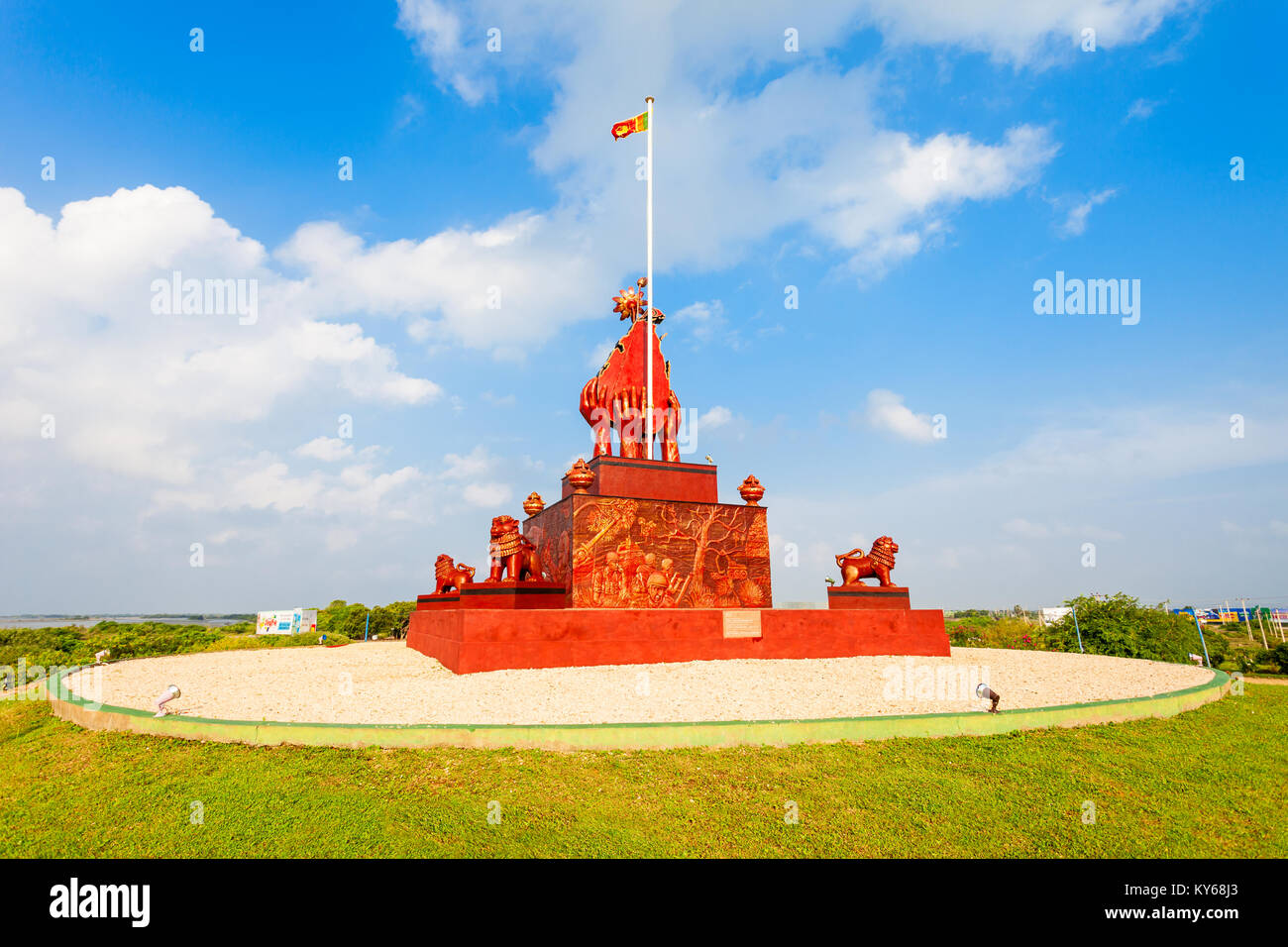 JAFFNA, SRI LANKA - 14. FEBRUAR 2017: Elephant Pass War Memorial ist eine spezielle Kriegshelden Denkmal zu Ehren der Gefallenen Bürgerkrieg Helden in der Nähe Ja errichtet. Stockfoto
