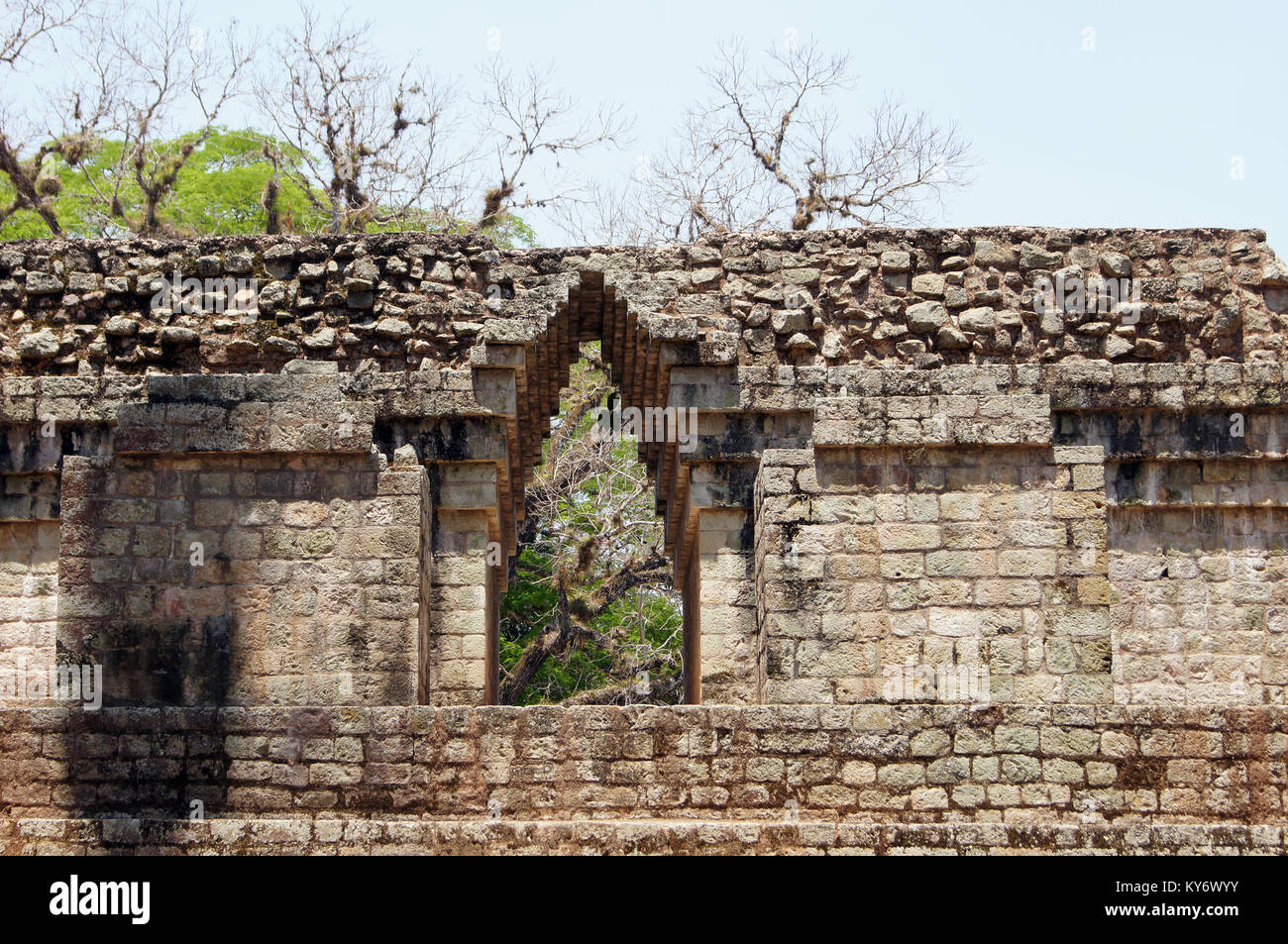 Maya arch und Ruinen der Tempel in Copan, Honduras Stockfoto