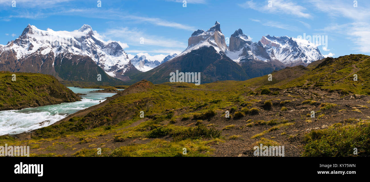 Blick auf majestätische Cuerno Principal und Torres del Paine Nationalpark, Chile. Stockfoto