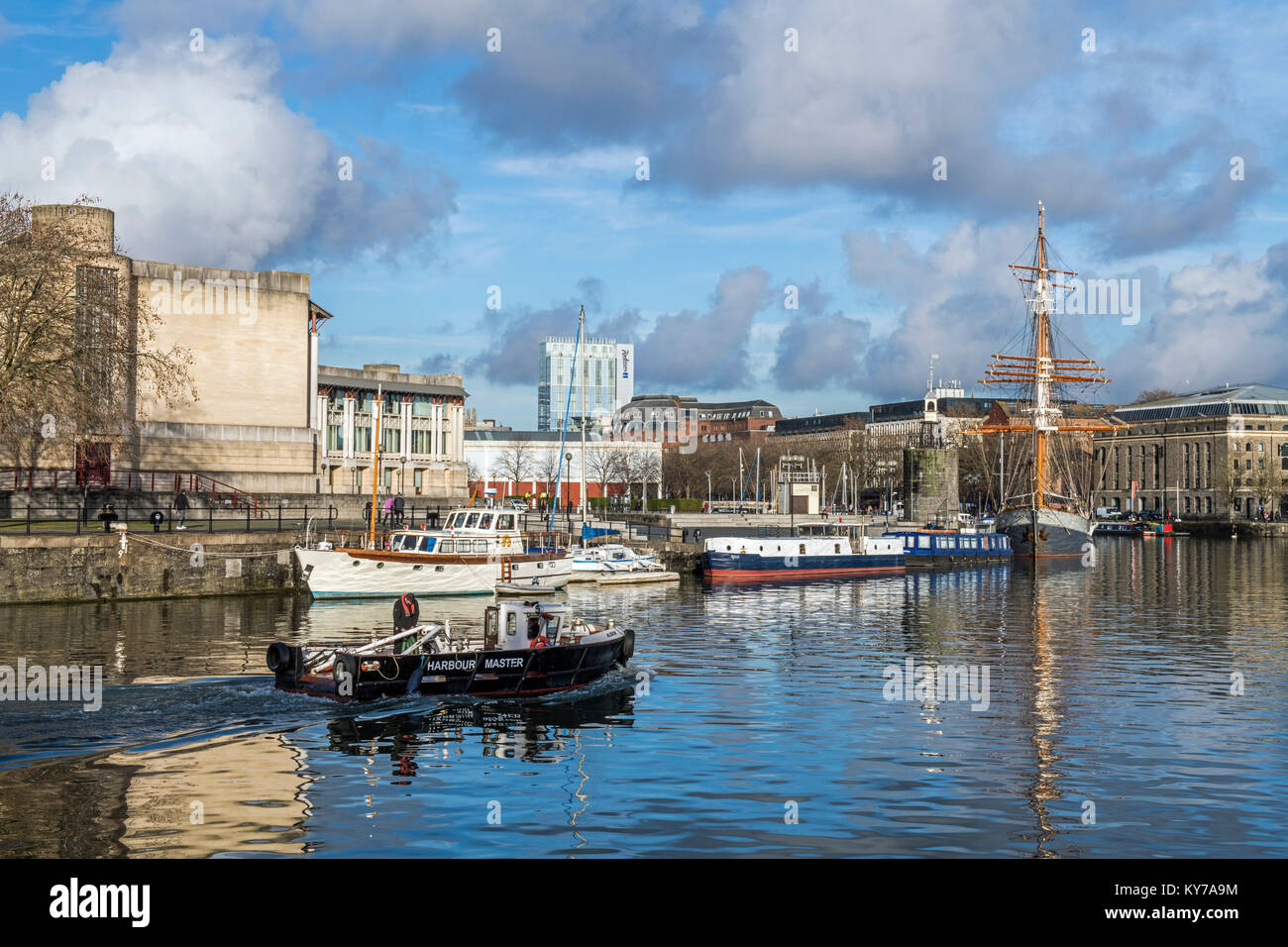 Hafen von Bristol in der Nähe der Innenstadt mit angelegten Boote Stockfoto