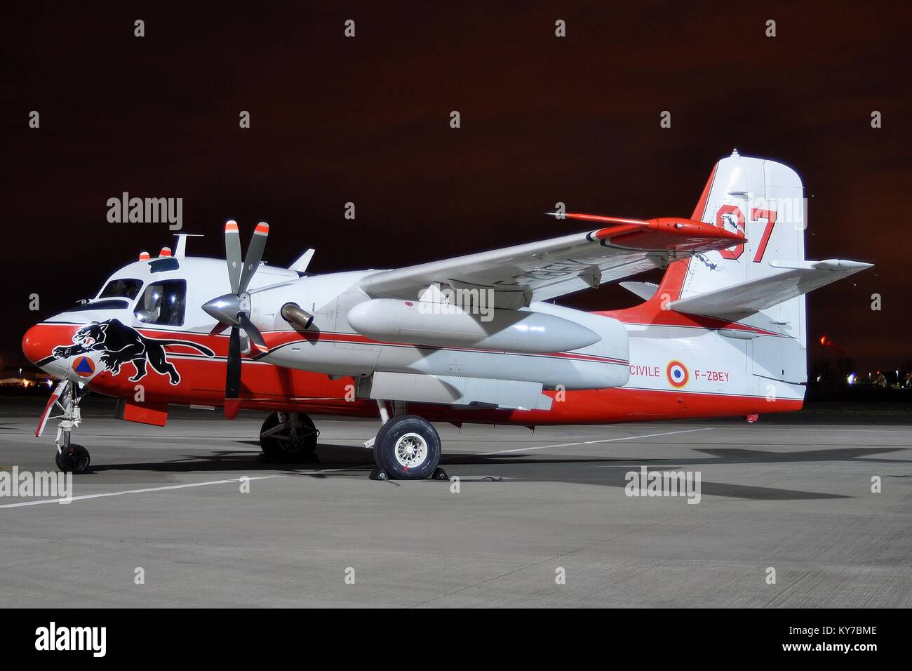 SECURITE CIVILE S-2 FT FEUERKATZE F-ZBEY Stockfoto