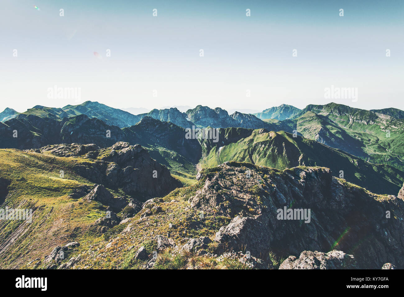 Kaukasus Landschaft Luftaufnahme Sommer Reisen wilde Natur Landschaft Stockfoto