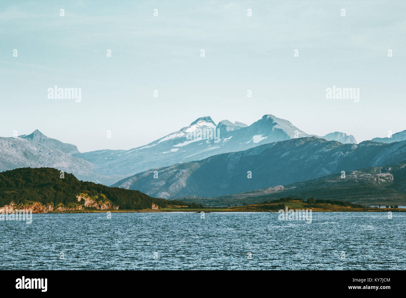 Norwegen Bergen und Meer Landschaft reisen Landschaft der skandinavischen Natur Stockfoto