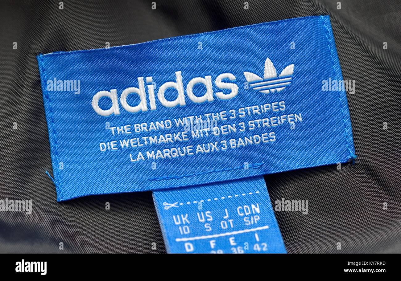 Adidas Bekleidung Produkt label Logo Stockfoto