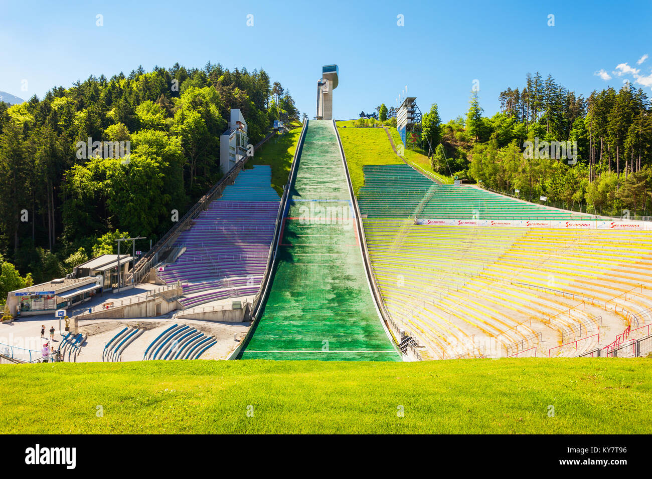 INNSBRUCK, Österreich - 22. MAI 2017: Die Sprungschanze Bergisel Stadion ist eine Sprungschanze Bergisel Stadion Innsbruck, Österreich Stockfoto