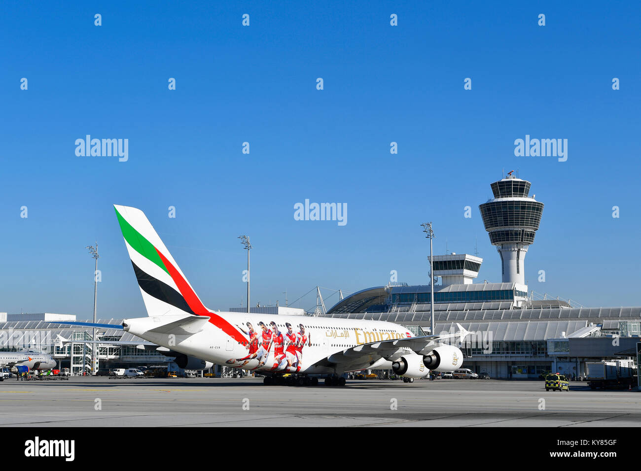 Emirate, A380-800, Linie, Aufstellung, Parkstellung, Parkplatz, Clearance, Terminal 1, Turm, Flugzeuge, Flugzeug, Flugzeug, Flughafen München, Stockfoto