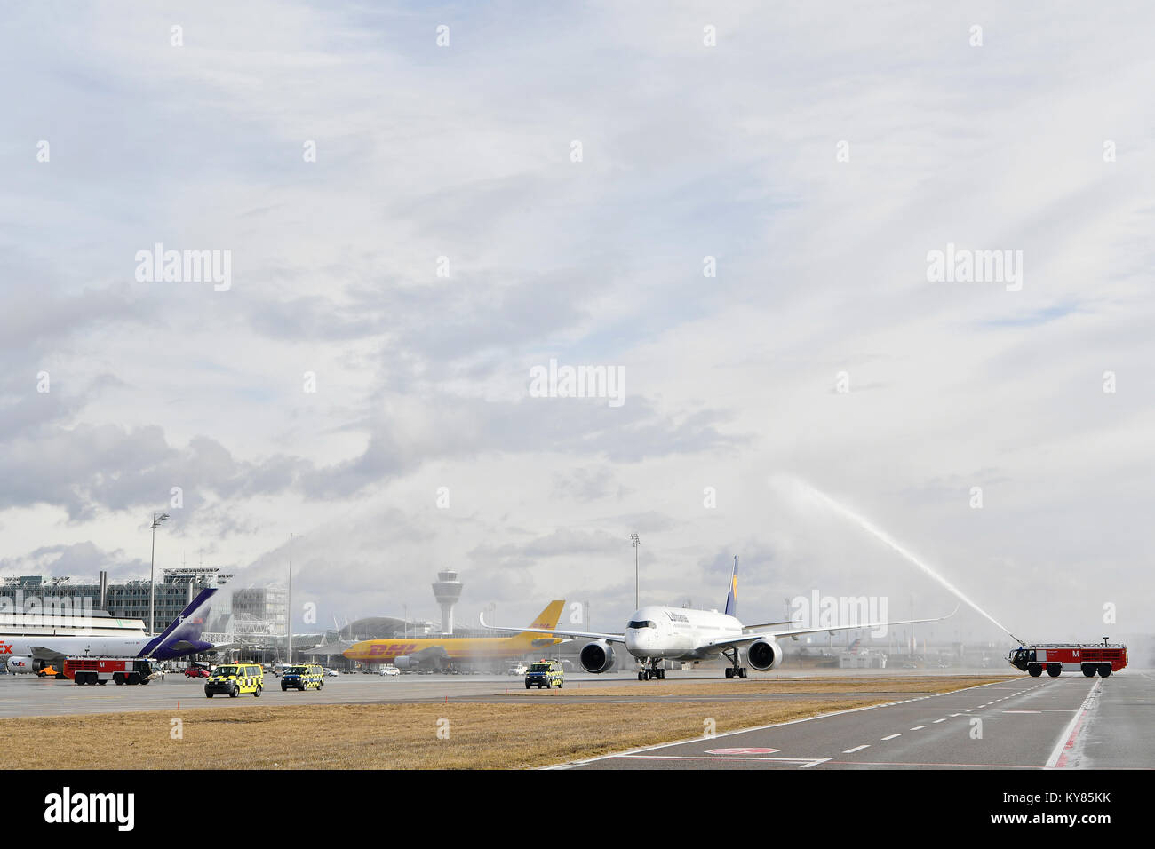 Lufthansa, A350-900, Wassertaufe, Flugzeuge, Flugzeug, Flugzeug, Fluggesellschaften, Fluglinien, Rolle, In, Out, Flughafen München, Stockfoto