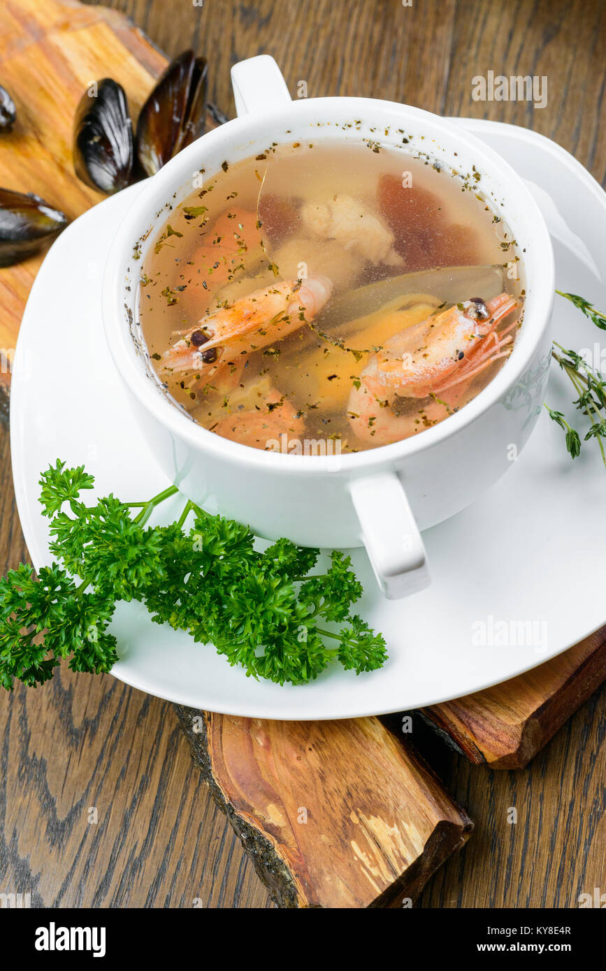 Suppe mit Meeresfrüchten Stockfoto