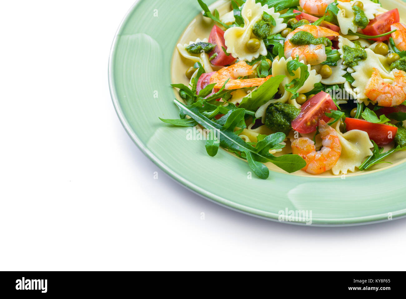 Pasta mit Garnelen und Grüns Stockfoto