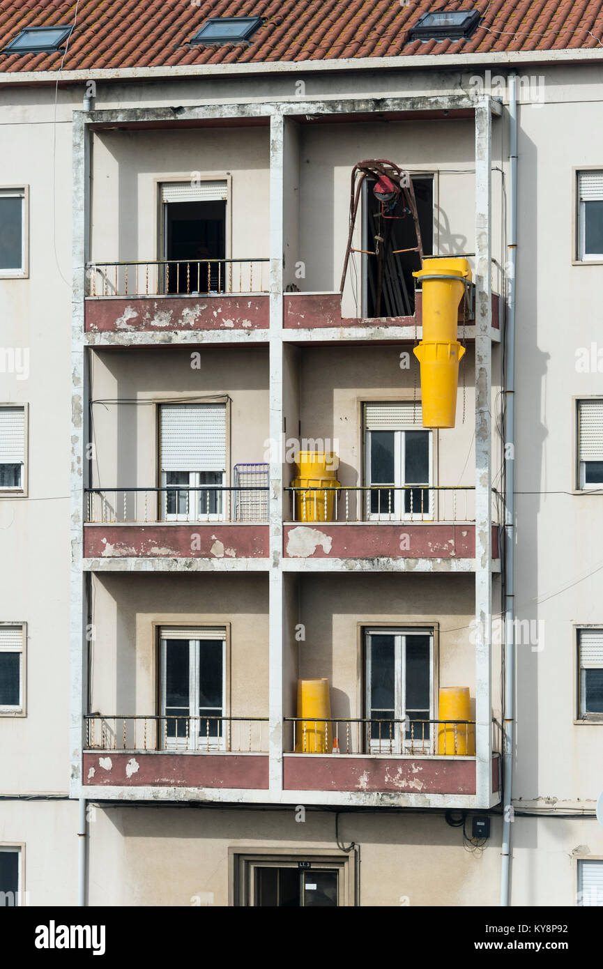Apartment Gebäude einer Renovierung und Sanierung. Stockfoto