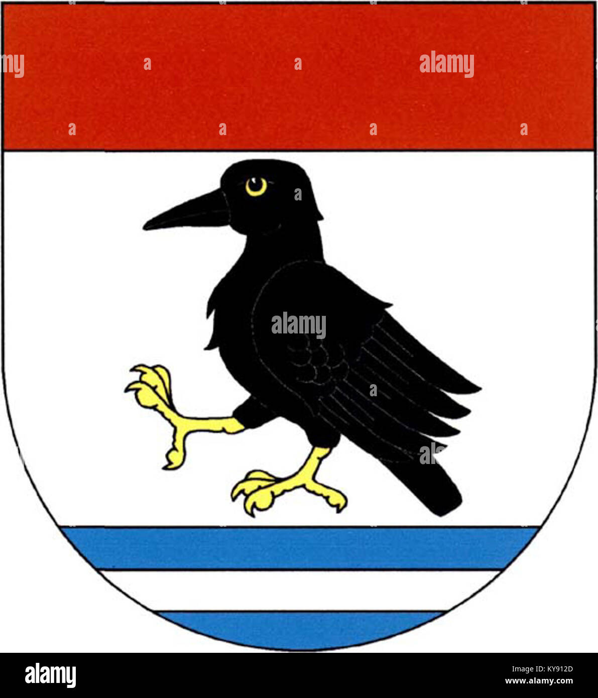Das Stadtwappen von Vraňany, Tschechien, zeigt einen schwarzen Raben mit goldenen Klauen, der auf einem silbernen Feld spaziert, mit rotem Kopf und blauer Basis mit einem silbernen Balken. Stockfoto