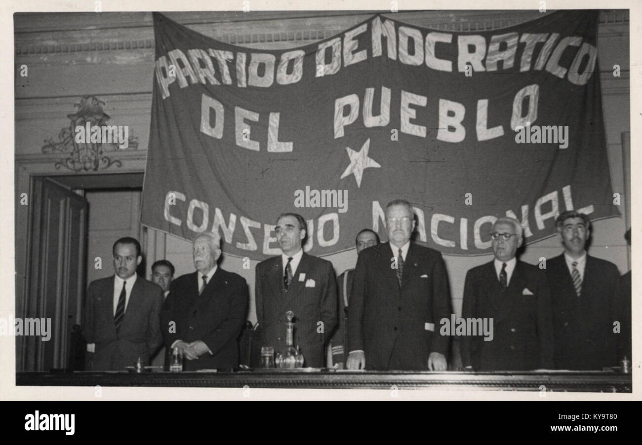 Fotografieren oder dokumentieren Sie die Organisation, Mitglieder und politische Aktivitäten der Demokratischen Volkspartei. Stockfoto