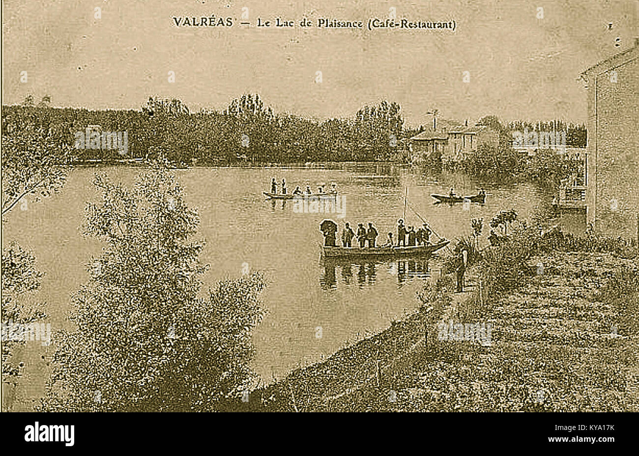 Valras liegt in Südfrankreich und ist bekannt für seinen Freizeitsee, seine Strände und seine Wassersportangebote. Die Gegend ist ein beliebtes Reiseziel für Tourismus und Erholung in der Natur. Stockfoto
