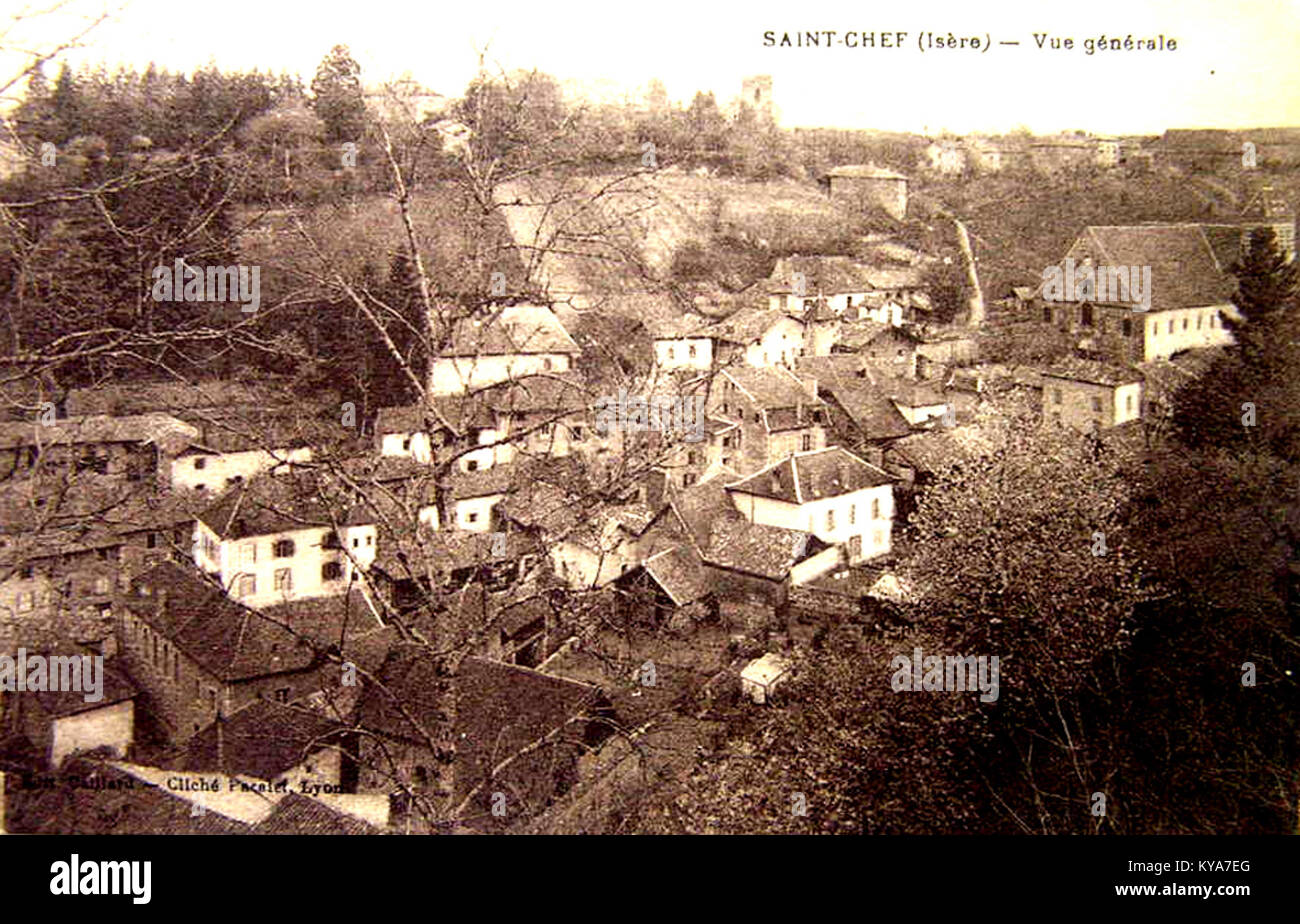 Foto von Saint-Chef, Frankreich, zeigt die Landschaft, Architektur und ländliche Umgebung der Stadt. Stockfoto