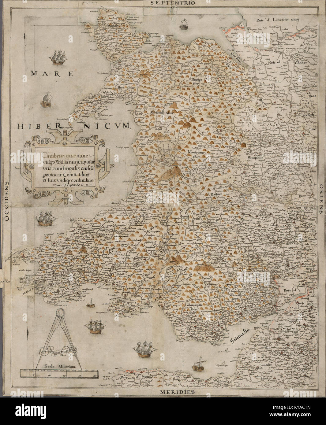 Saxtons Proof Map of Wales ist eine Handschrift-Karte von Christopher Saxton aus dem Jahr 1580, die als Vorversion für eine Wandkarte von Wales gedacht ist. Obwohl sie nie veröffentlicht wurde, bietet sie Einblicke in frühe kartographische Praktiken und walisische Geographie. Stockfoto