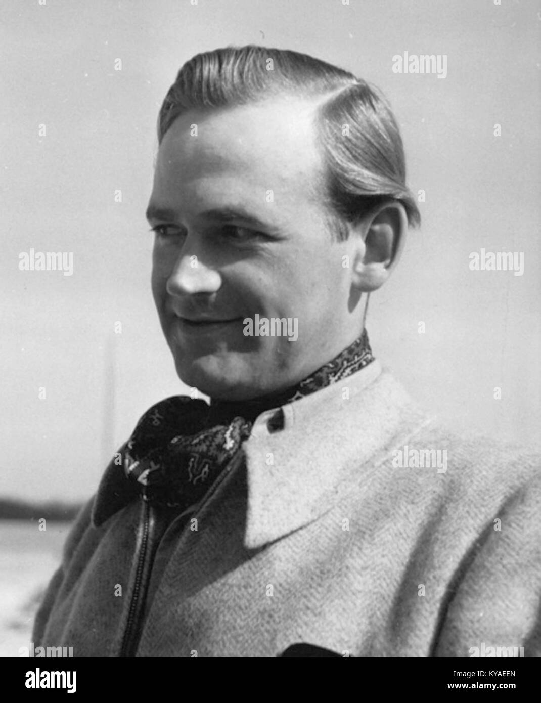 Olle Ökerlund, schwedischer Athlet des Schwedischen Olympischen Komitees, wird für seine sportlichen Leistungen und seine olympische Vertretung ausgezeichnet. Stockfoto