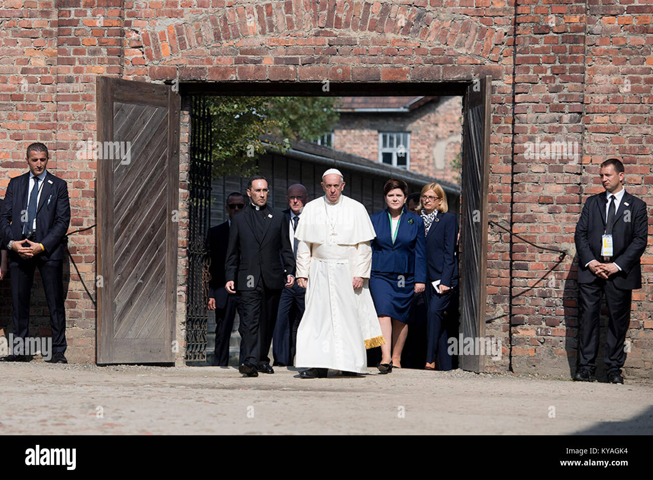 Premier Szydło ich papież Franciszek w Muzeum Auschwitz-Birkenau - 28549114431 Stockfoto