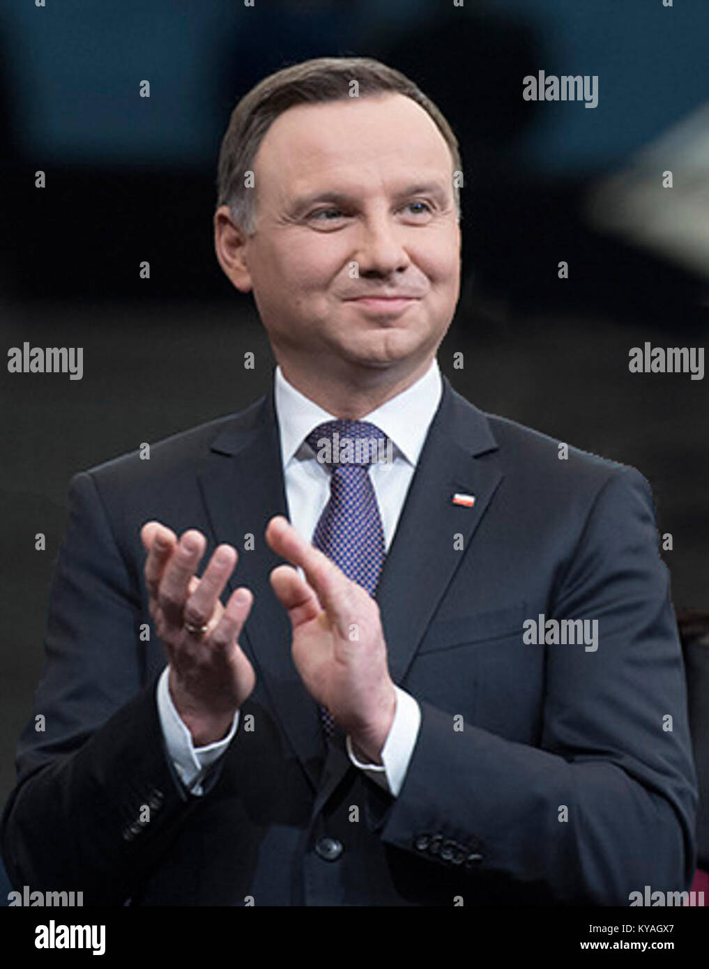 Foto von Präsident Andrzej Duda, der während der Nationalversammlung in Poznań (Polen) eine Rede zum 1050. Jahrestag der Taufe Polens im Jahr 2016 hält. Stockfoto