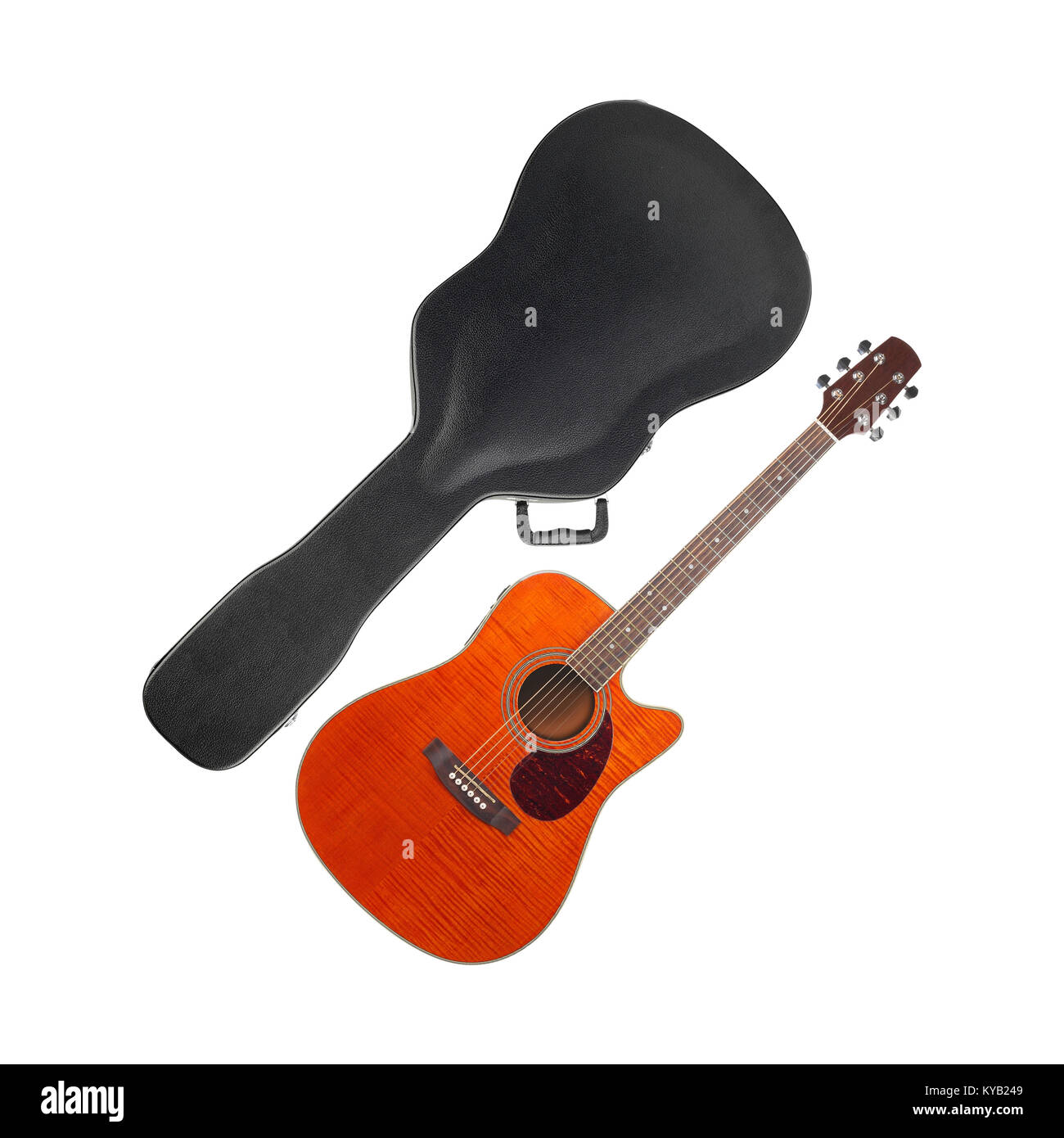 Musikinstrument - Orange Flame Maple cutaway Gitarre Koffer auf einem weißen Hintergrund. Stockfoto