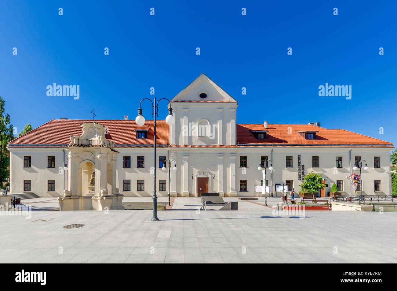 Kulturzentrum in Lublin, ehemaligen Klostergebäude mit barocken Kapelle vor. Polen, Europa Stockfoto