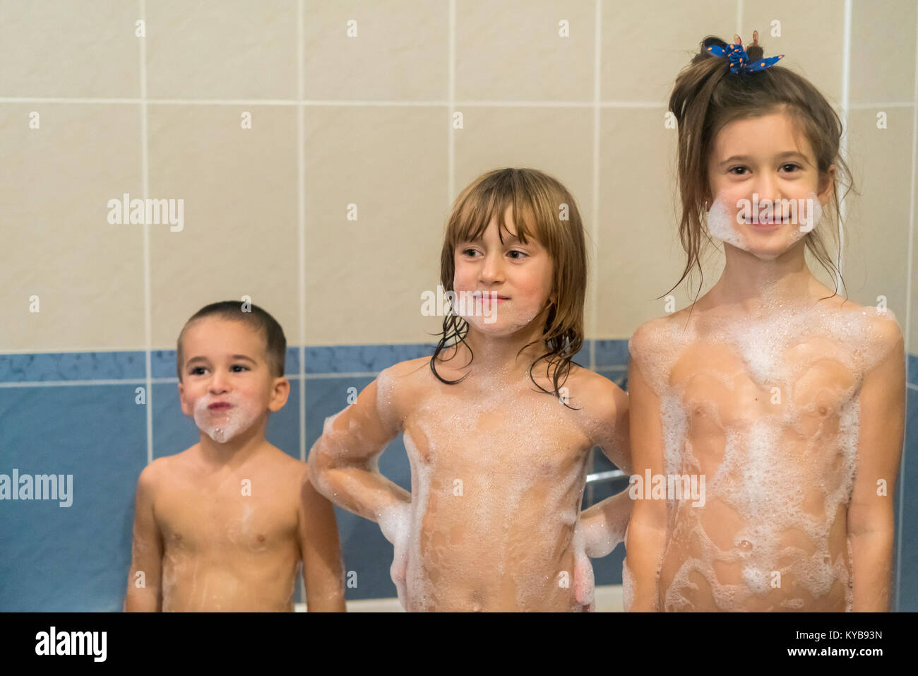 Im Badezimmer das Girlfriend gebumst Im Badezimmer das Girlfriend gebumst
