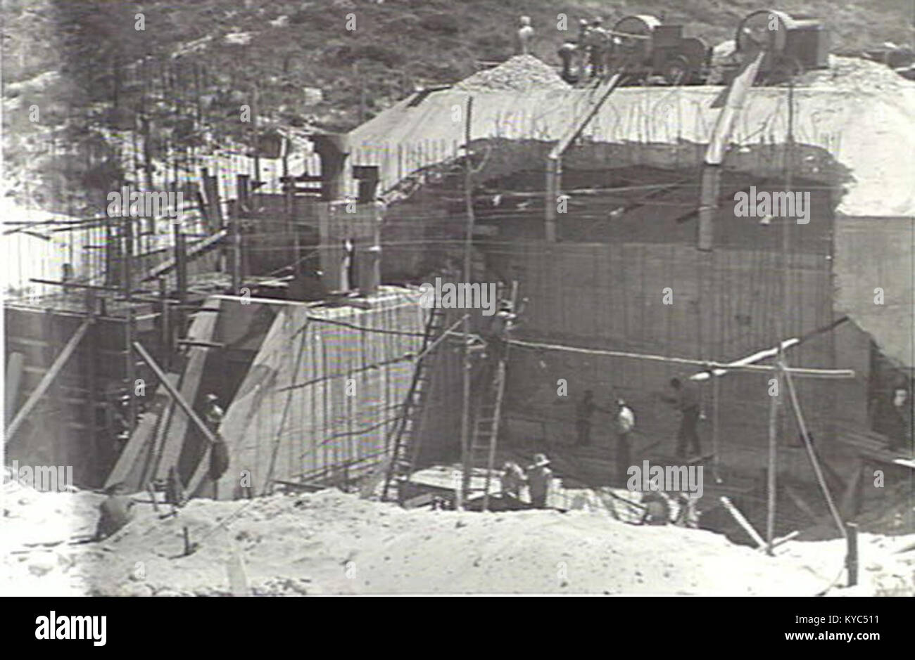 Ein Kriegsfoto vom November 1942, das Bauarbeiten an Oliver’s Battery zeigt, archiviert unter AWM-Referenz 028740. Stockfoto