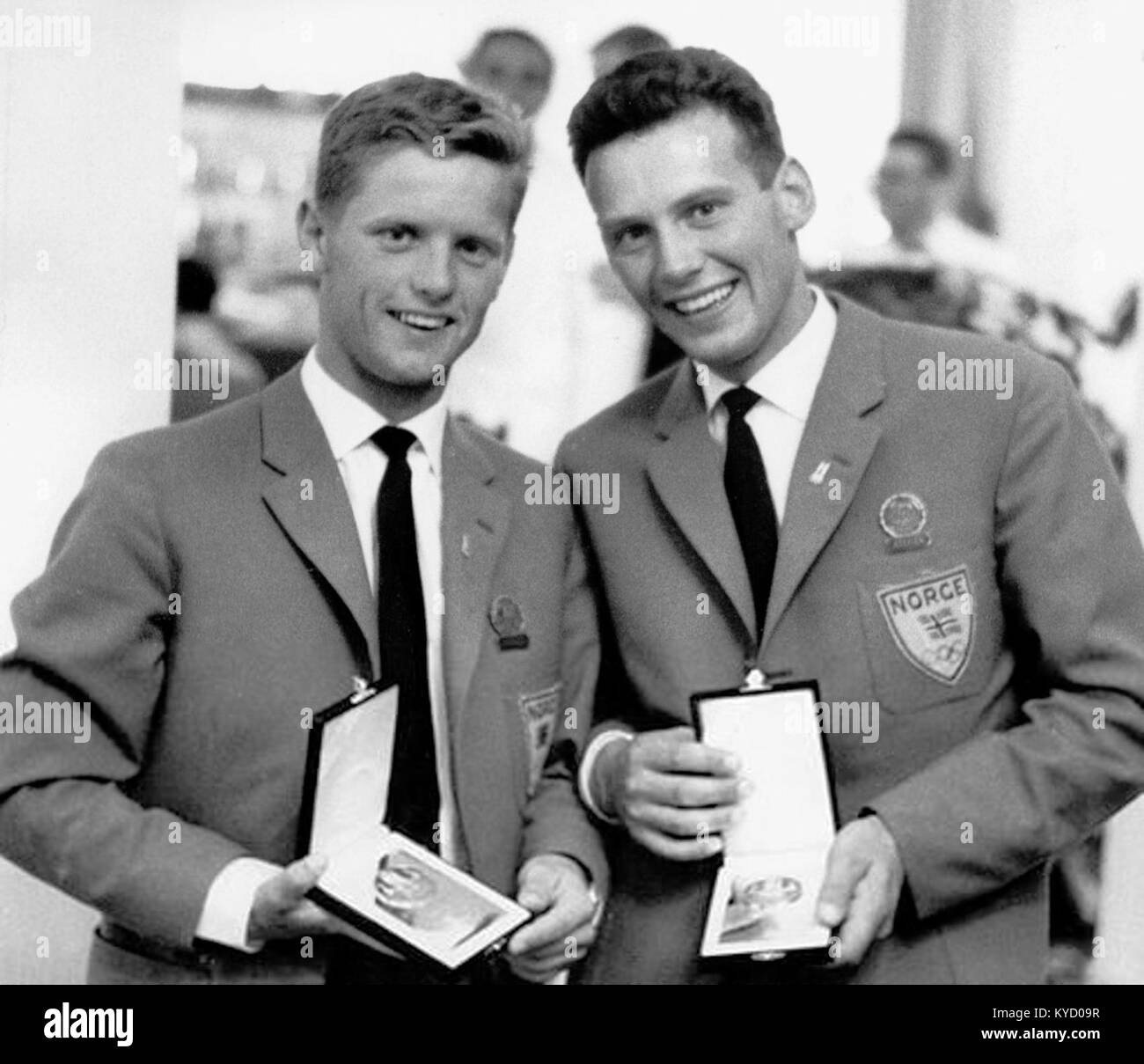 Rekordrekord unter Bezugnahme auf Peder Lunde Jr und Björn Bergvall im Jahr 1960 wurden norwegische Seeleute für ihre Leistungen bei Segelwettbewerben in dieser Zeit ausgezeichnet. Stockfoto