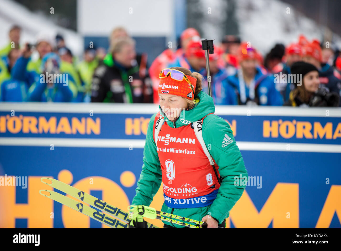 Ruhpolding, Deutschland. 14 Jan, 2018. Deutschland, Ruhpolding - Januar 14, 2017. Laura Dahlmeier (9) von Deutschland kam auf den zweiten Platz bei den Frauen 12,5 km Massenstart am BMW IBU Weltcup Biathlon in Ruhpolding. (Foto: Gonzales Foto/Alamy leben Nachrichten Stockfoto