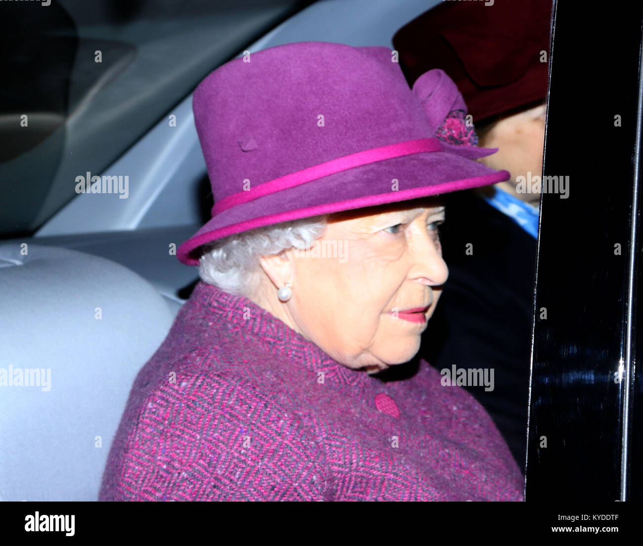 Sandringham, Norfolk, Großbritannien. 14 Jan, 2018. Königin Elizabeth II. an der St. Maria Magdalena Kirche Sonntag Morgen, in Sandringham, Norfolk, am Januar 14, 2018 Credit: Paul Marriott/Alamy leben Nachrichten Stockfoto