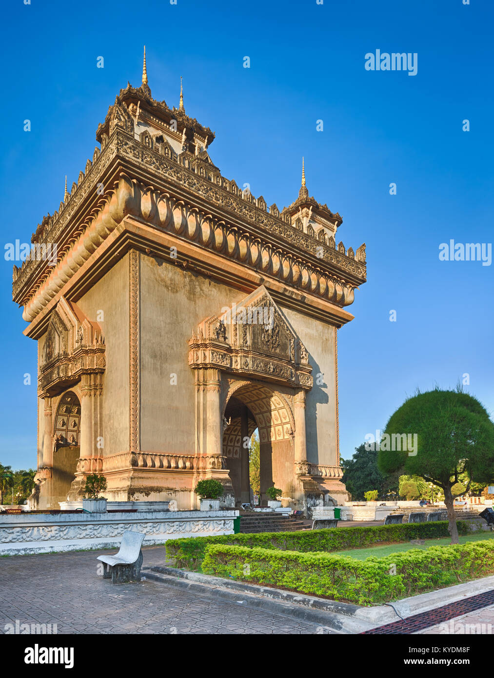 Patuxay Monument oder Tor der Triumph in Vientiane, Laos Stockfoto