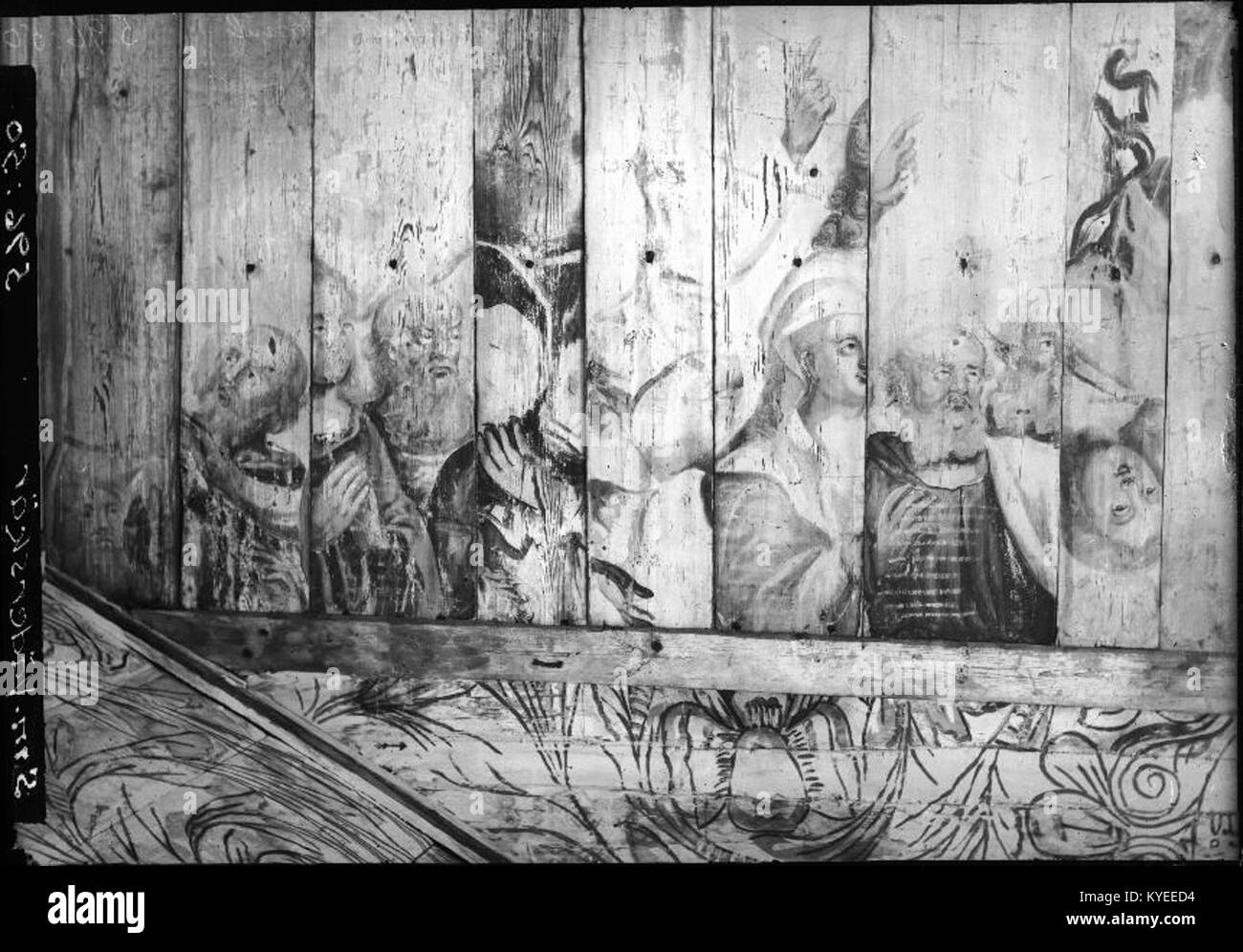 Die Väderskärs-Kapelle liegt auf einer felsigen Insel im nördlichen Tjust-Archipel, Schweden, erbaut als kleine Holzkapelle mit roter Platte und aus der Mitte des 17. Jahrhunderts; sie ist ein Beispiel für skandinavische kleine sakrale Architektur im maritimen Kontext. :ContentReference[oaicite:7]{index=7} Stockfoto