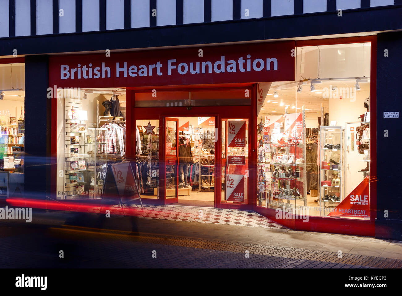 British Heart Foundation Charity Shop auf Frodsham Street im Stadtzentrum von Chester GROSSBRITANNIEN Stockfoto