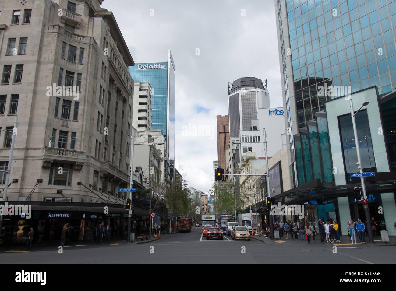 Deloitte und Infosys Gebäude sind in der Zollanmeldung Street West Nachbarschaft in Auckland, Neuseeland, 10. Oktober 2017 sichtbar. () Stockfoto