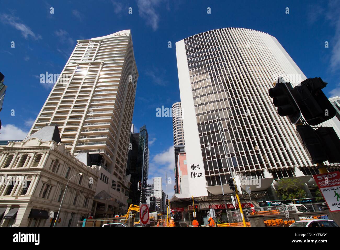 Baustelle und Wolkenkratzer am Zoll Street West, im Central Business District in Auckland, Neuseeland, 10. Oktober 2017. () Stockfoto