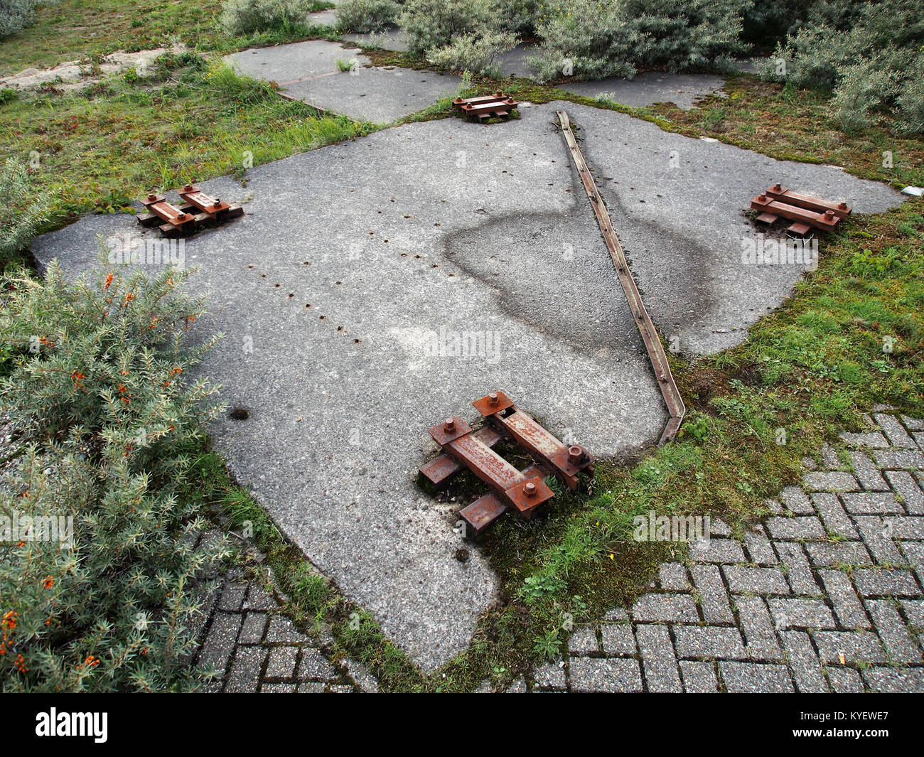 Ein Foto von Sporen van Vroeger, aufgenommen am Burgemeester Breebaartweg in Sint Maartenszee. Das Foto spiegelt die historische Landschaft und die ländliche Umgebung dieses Teils der Niederlande wider. Stockfoto