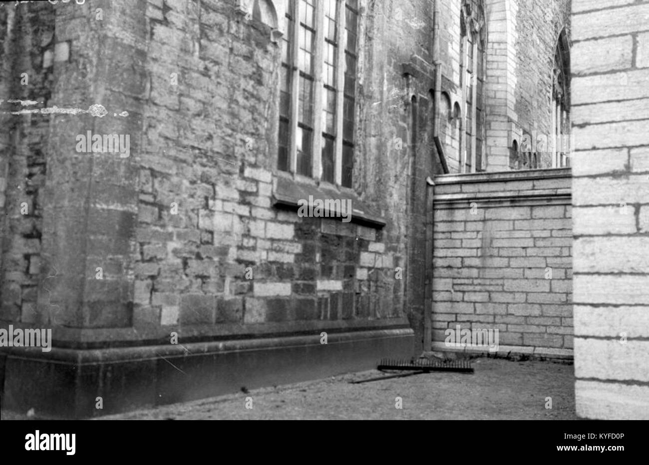 Die Kathedrale von Visby, auch als Marienkirche bekannt, ist eine mittelalterliche Kathedrale aus dem 13. Jahrhundert in Visby, Schweden, die für ihre gotische Architektur und kulturelle Bedeutung bekannt ist. Stockfoto