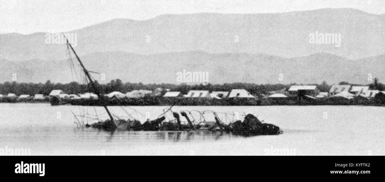 Rack des haitianischen Kanonenboots Kreta-à-Pierrot im Hafen von Gonaives Aufnahme vom 6. September 1902 durch SMS Panther Stockfoto