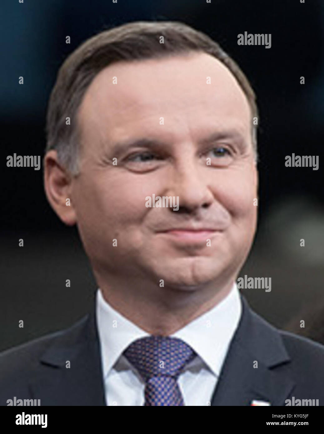 Ein Bild von Präsident Andrzej Duda, der während der Nationalversammlung in Poznań eine Rede zum 1050. Jahrestag der Taufe Polens hält. Stockfoto