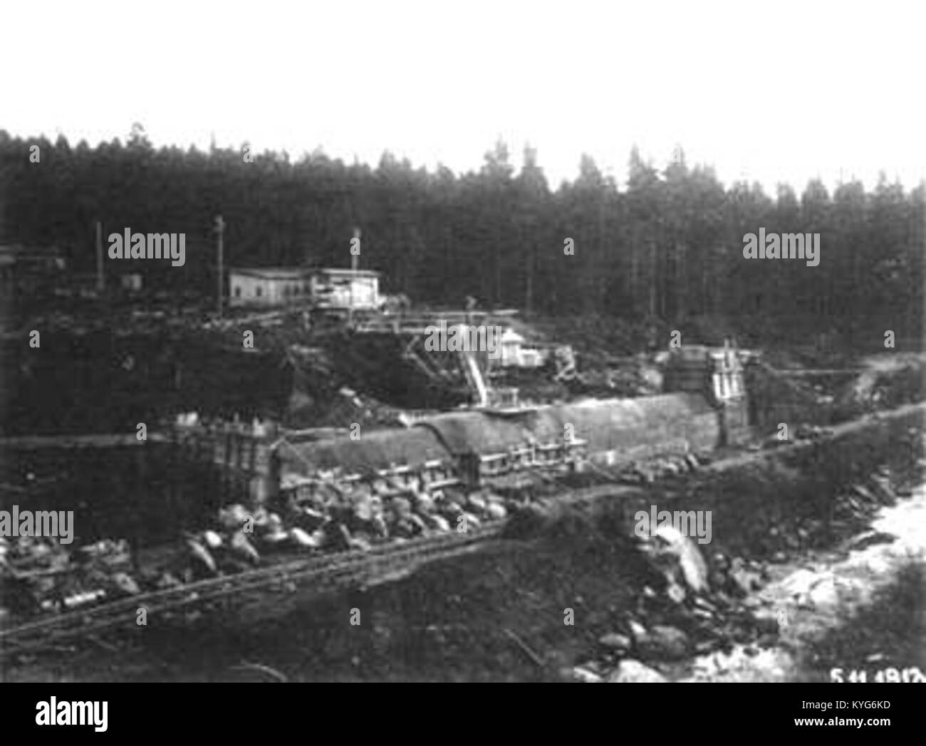 Der Stausee Protrzen in der Tschechischen Republik ist ein wichtiges Wasserreservoir, das für Hochwasserschutz, Bewässerung und Erholung in der Region genutzt wird. Stockfoto