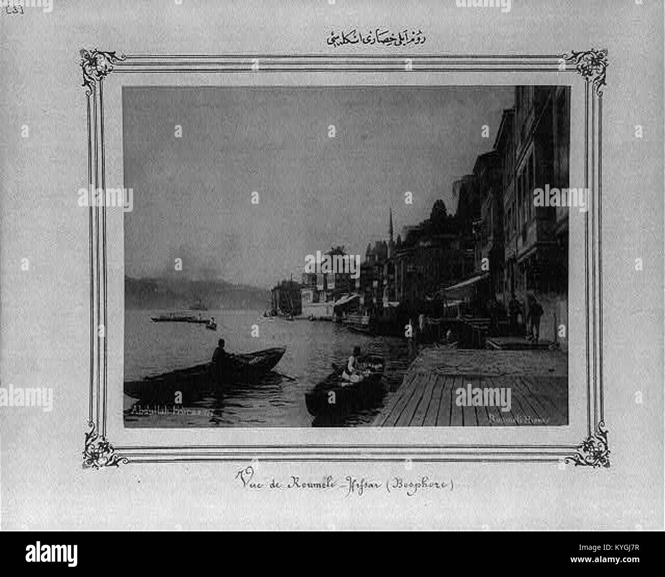 Rumeli Hisar im Istanbuler Stadtteil Sarıyer ist eine historische osmanische Festung, die im 15. Jahrhundert erbaut wurde, um den Bosporus zu kontrollieren und Konstantinopel zu verteidigen. Stockfoto