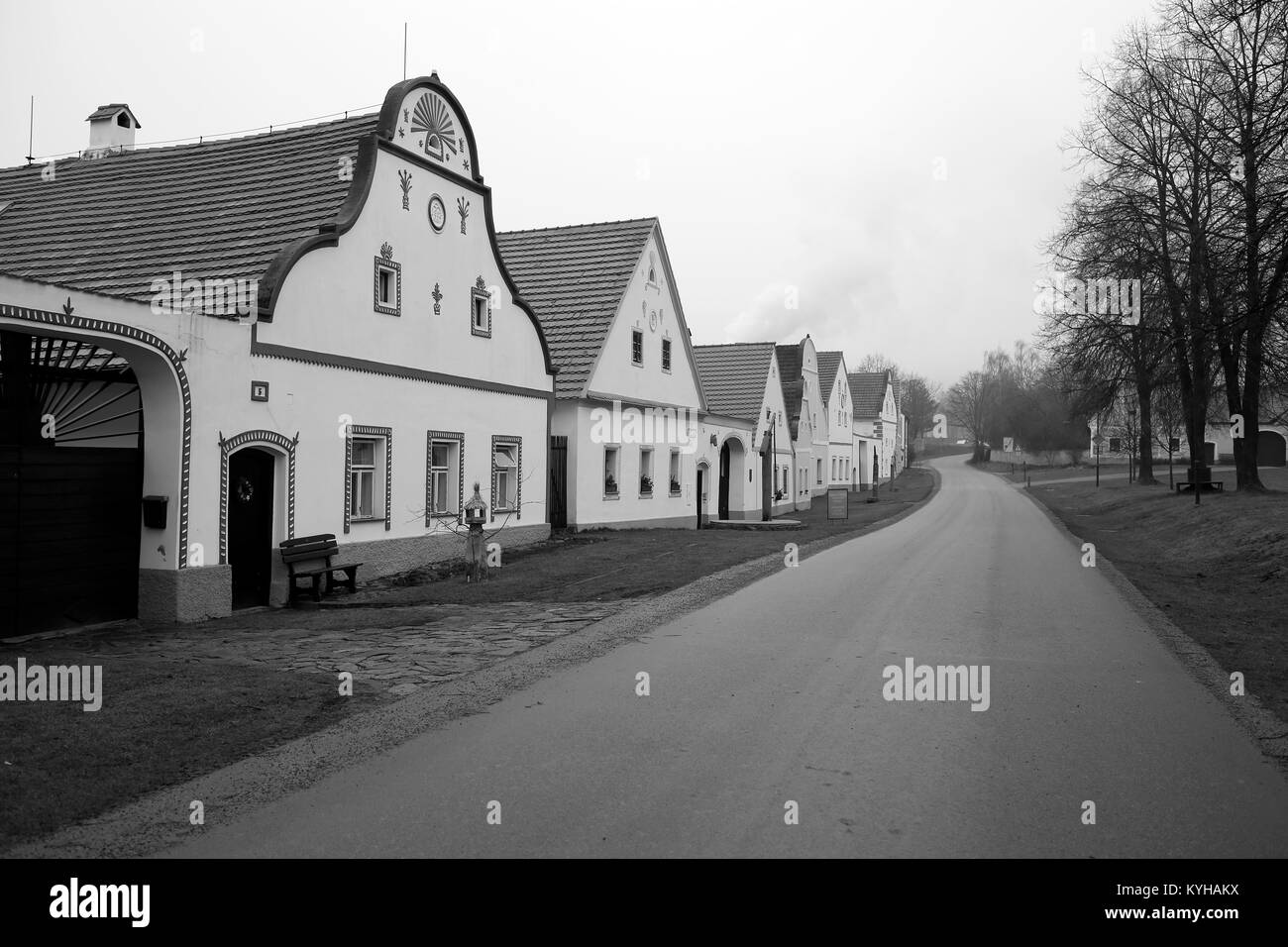Alte Häuser im Südböhmischen Folk oder ländlichen Barock (18. und 19. Jahrhundert) im Dorf Holasovice, Südböhmen, Tschechische Rep. Stockfoto