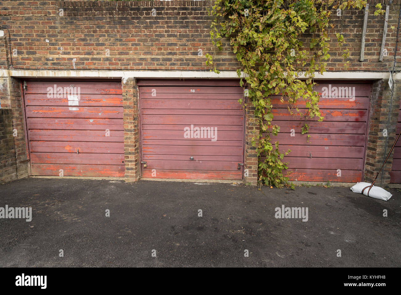 Häuser für Haringey Gemeinschaft clean up von Wohnungen Immobilien Garagen, North London, Großbritannien Stockfoto